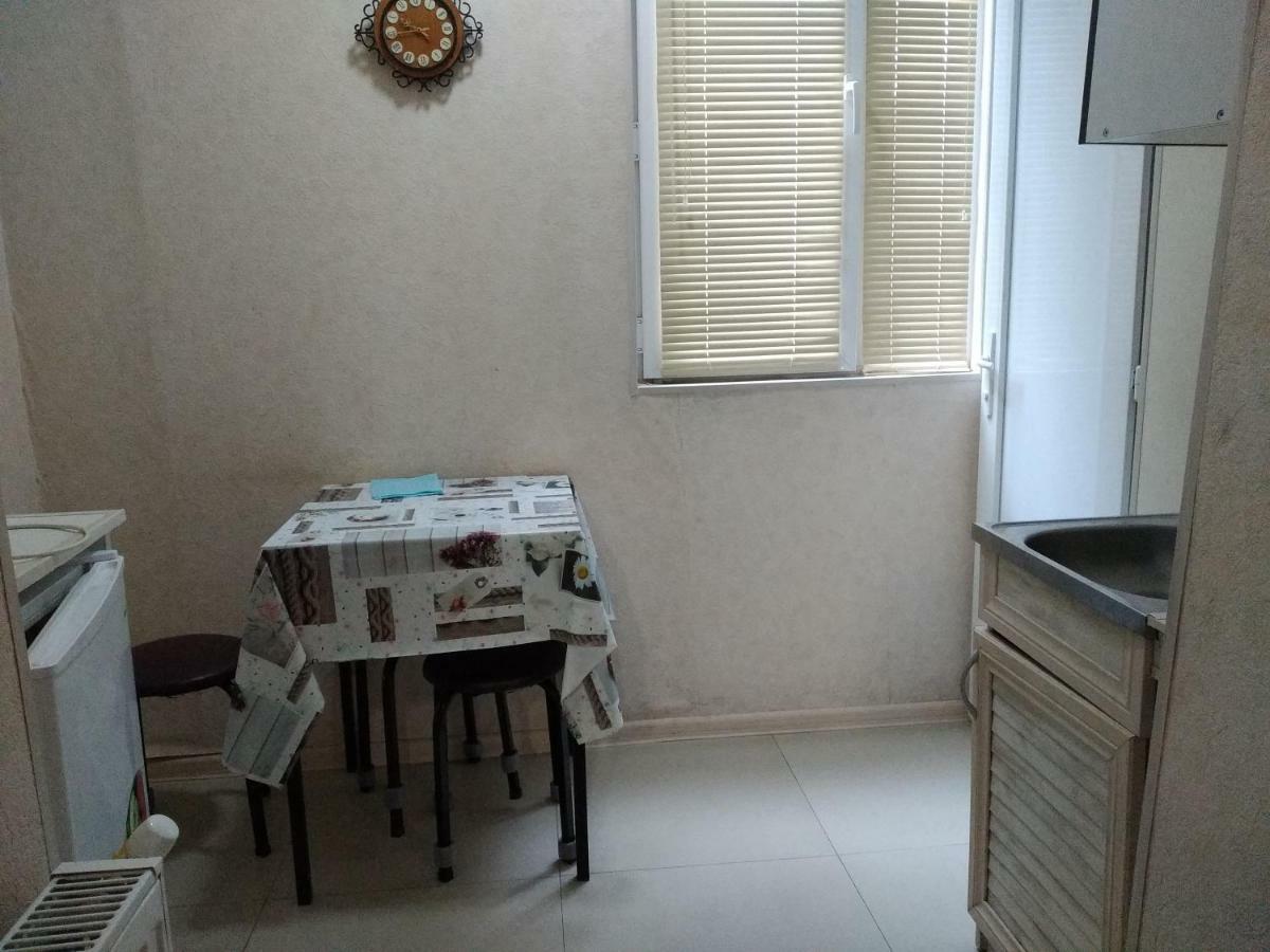 Sani Apartment Тбилиси Екстериор снимка